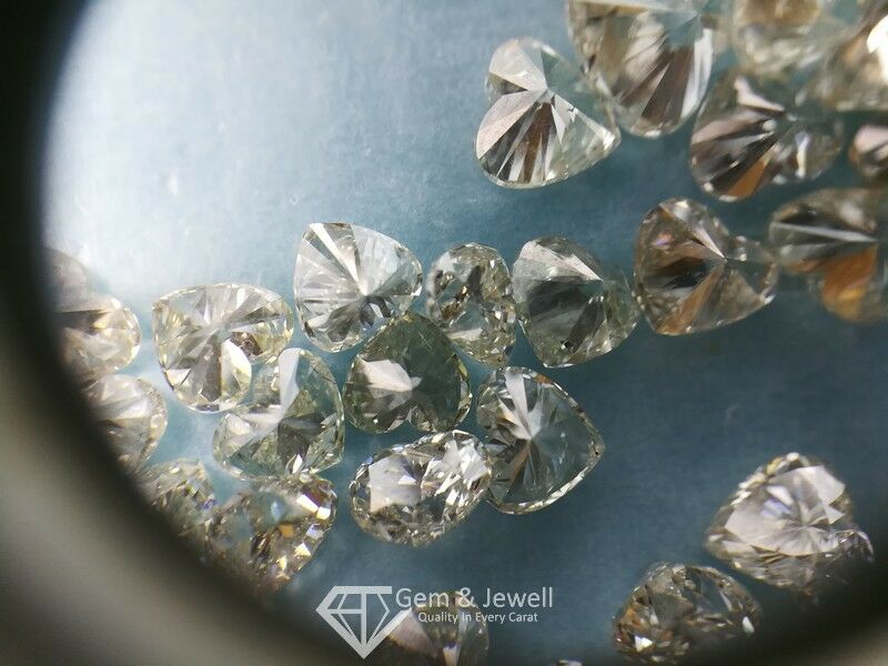 Fancy Heart Shape Cvd / Hpht Loose Diamond Tcw 0.30 Ct.,ef Color,vvs-vs Clarity